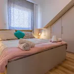3 Bedroom Gorgeous In *