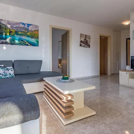 3 Bedroom Gorgeous In
