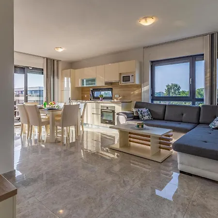 아파트 3 Bedroom Gorgeous In