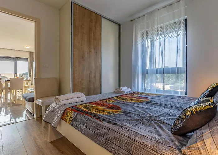 公寓 3 Bedroom Cozy In 梅杜林